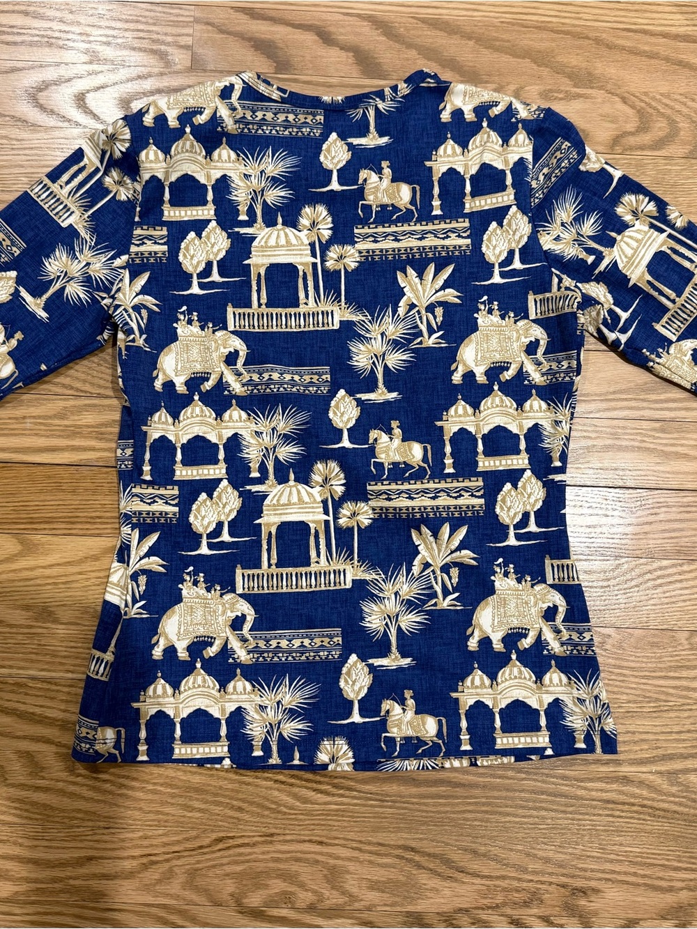 J. McLaughlin Navy Blue & Cream Printed Long Sleeve Tee
